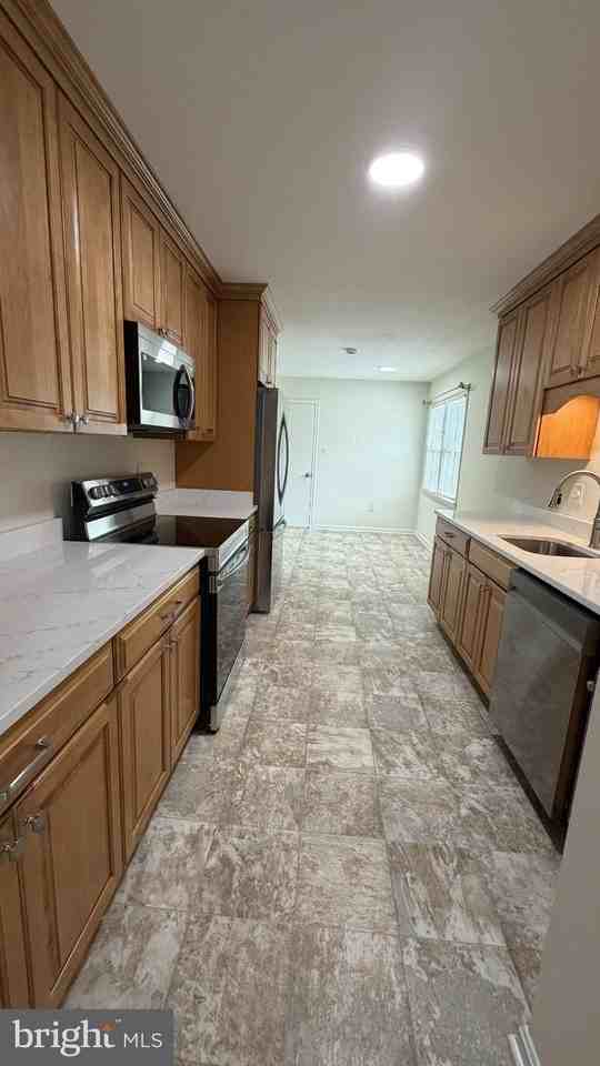 1502 Cerritos Ct - Photo 5 of 27