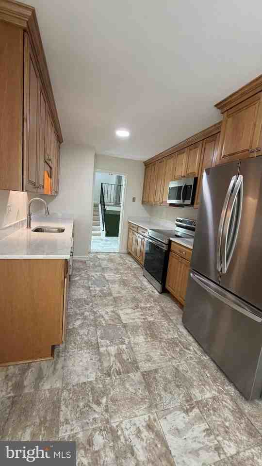 1502 Cerritos Ct - Photo 6 of 27
