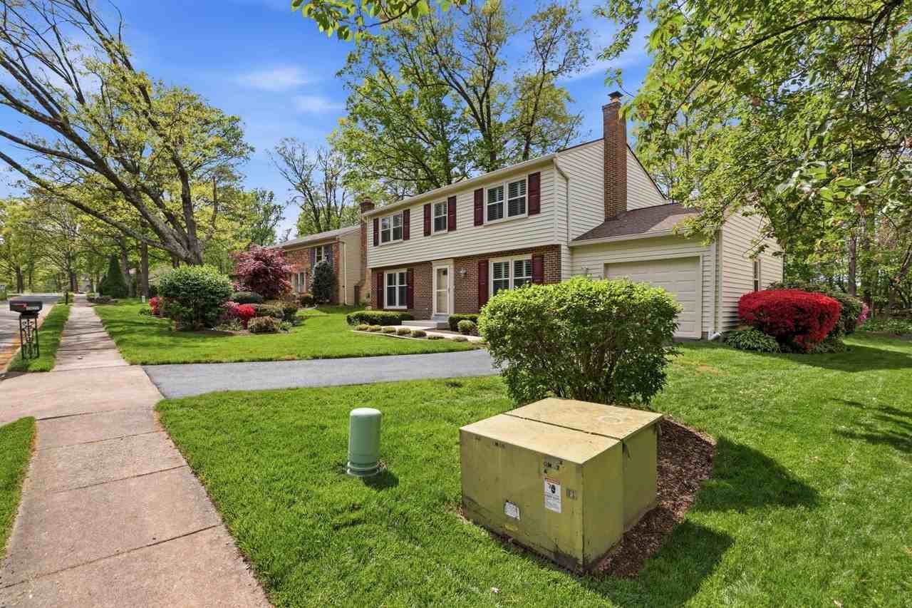 1522 Powells Tavern Pl - Photo 3 of 50