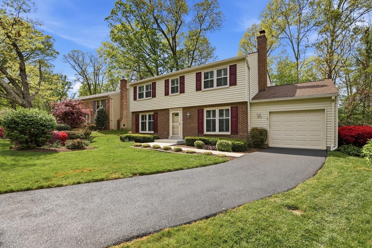 1522 Powells Tavern Pl - Photo 4 of 50
