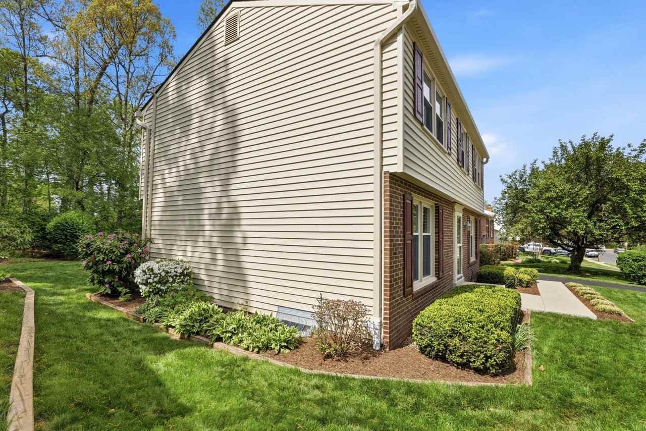 1522 Powells Tavern Pl - Photo 5 of 50