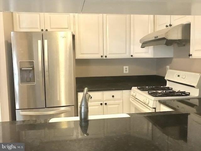 6090 Netherton St - Photo 3 of 16
