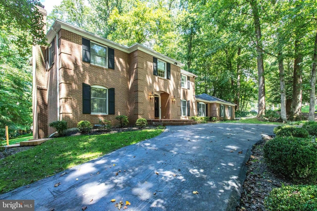 8500 Brook Rd - Photo 2 of 50