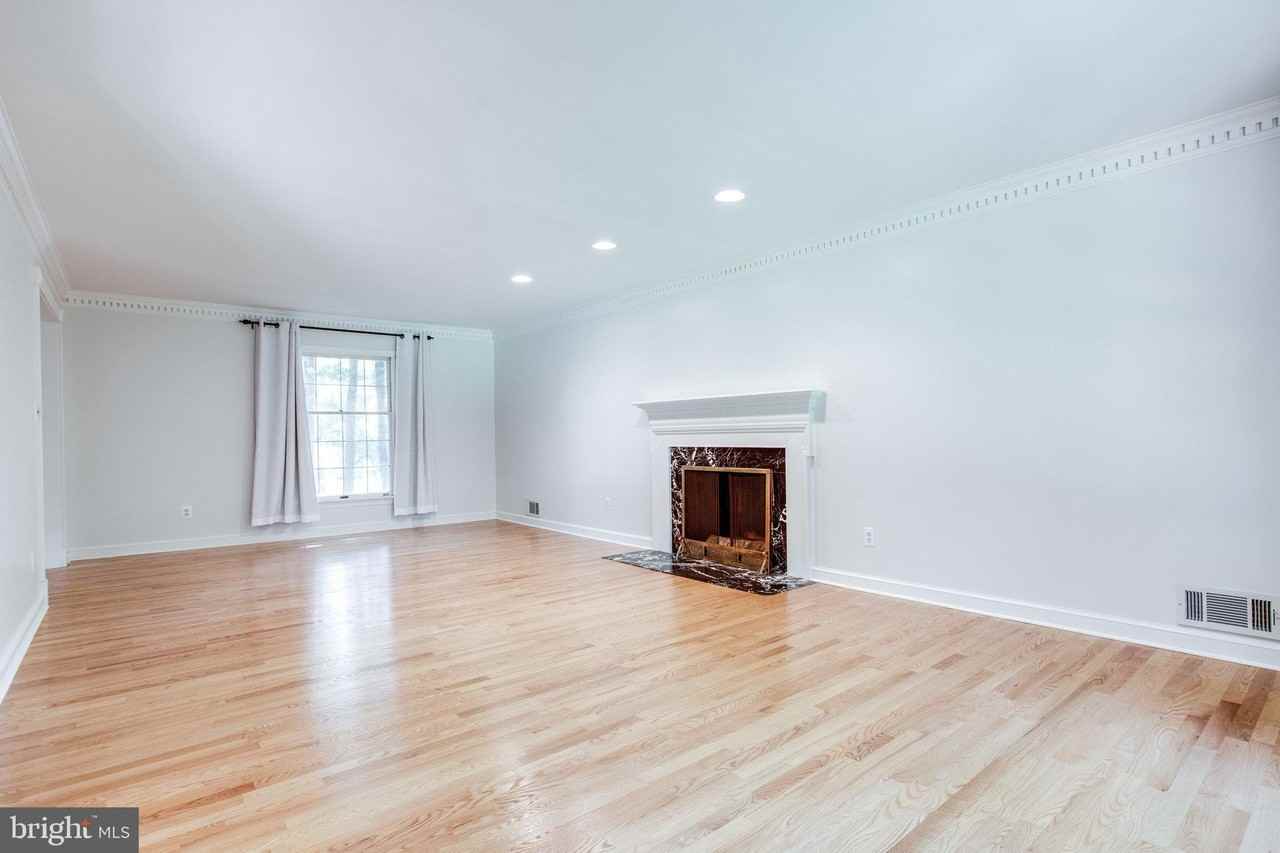 8500 Brook Rd - Photo 5 of 50