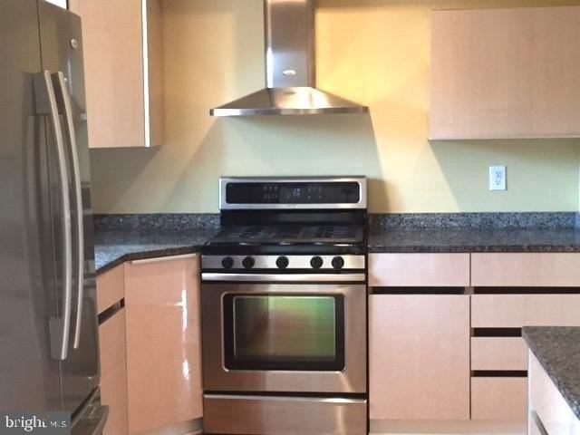 14886 Lambeth Sq - Photo 4 of 15