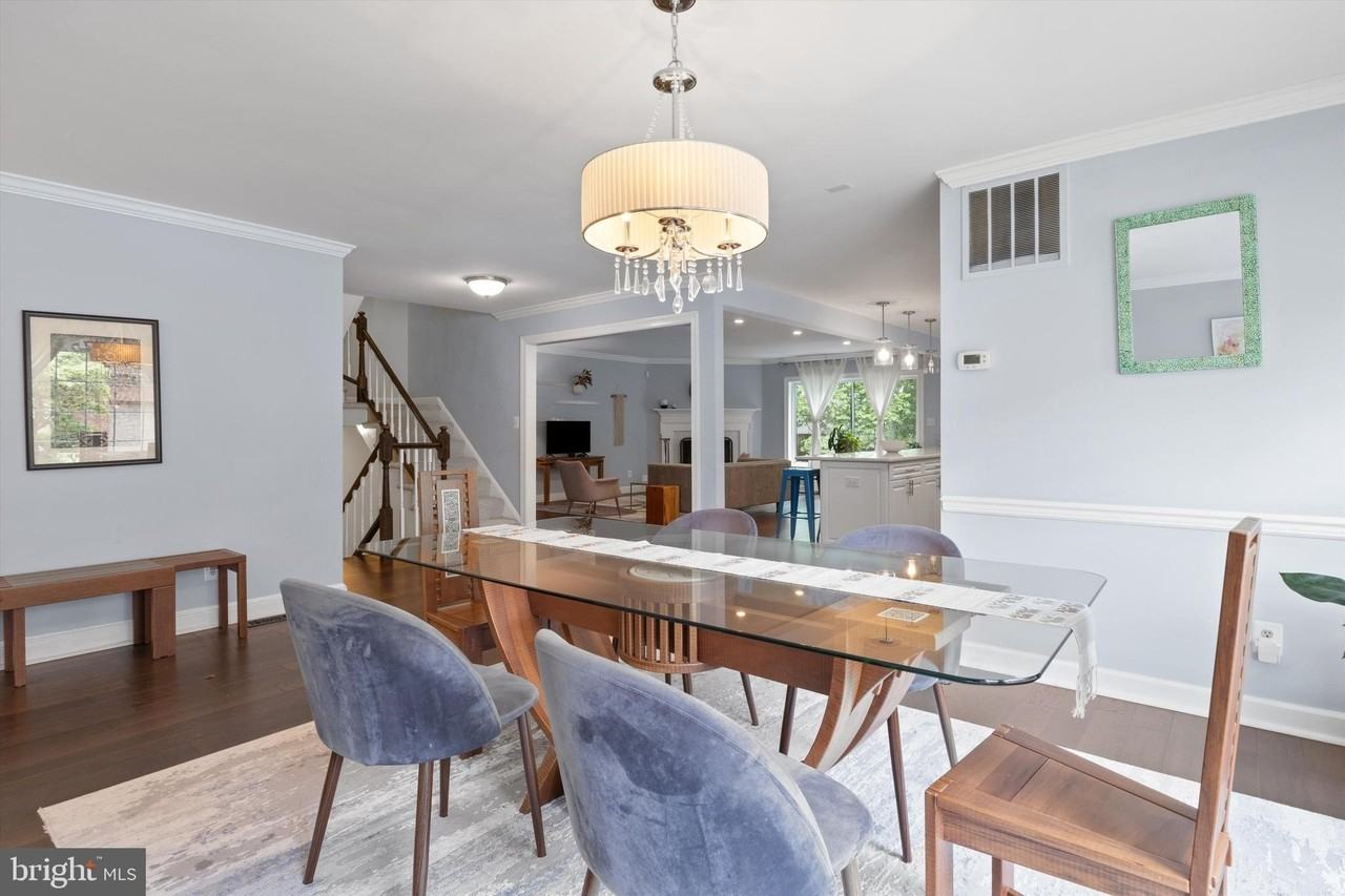 6369 Brampton Ct - Photo 5 of 26