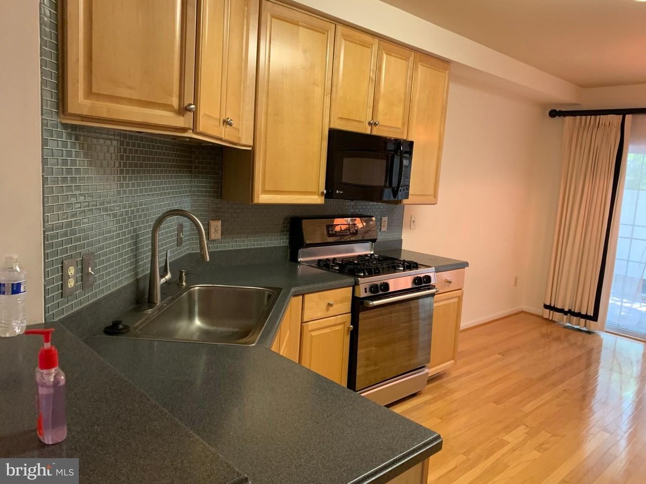 1591 Leeds Castle Dr #101 - Photo 4 of 14