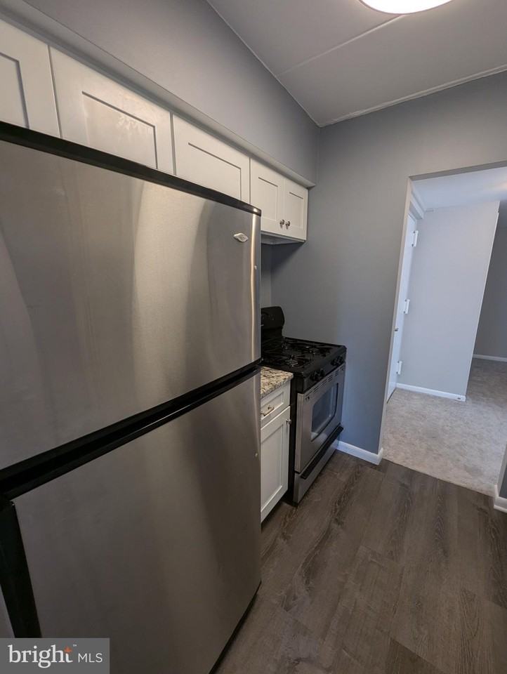 200 Locust St Se #400 - Photo 7 of 24