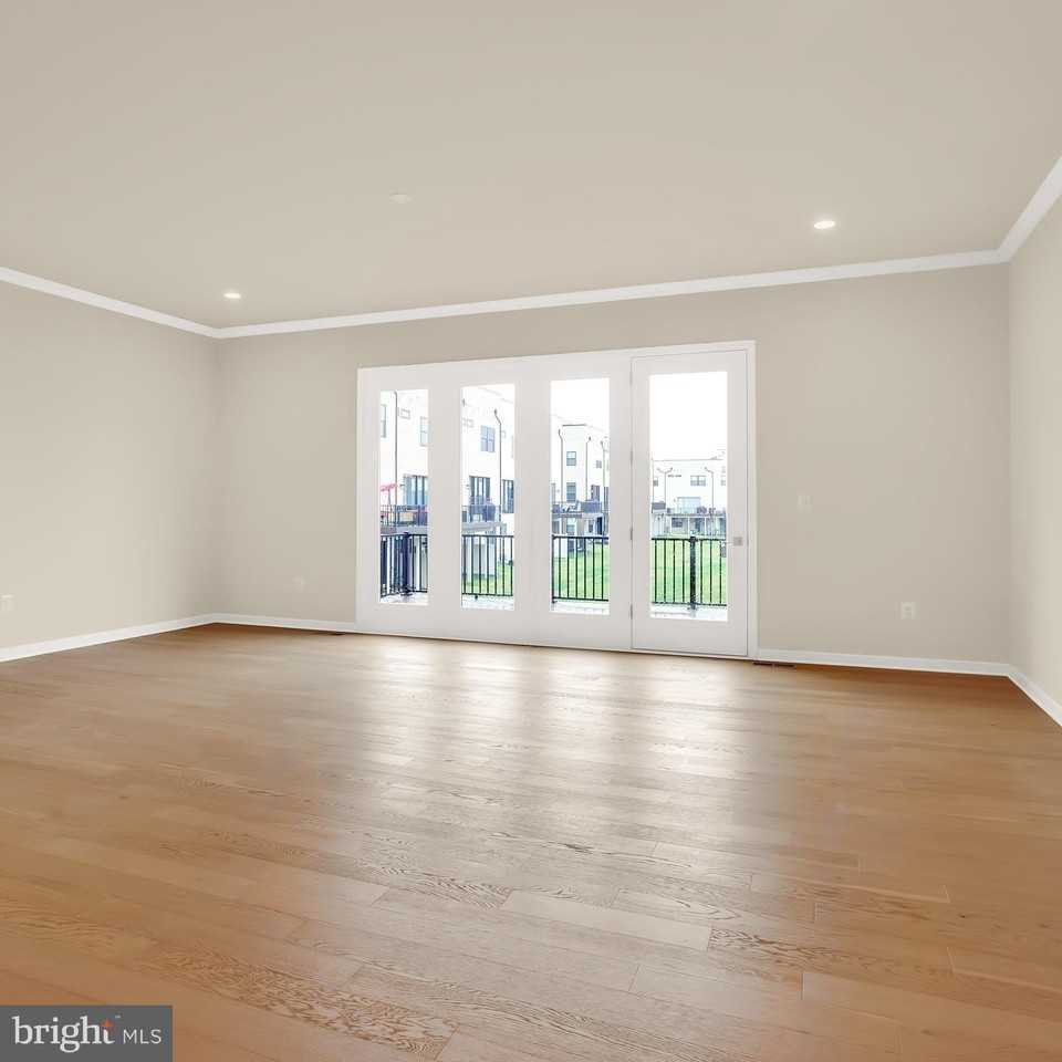 23580 Belvoir Woods Ter - Photo 2 of 29