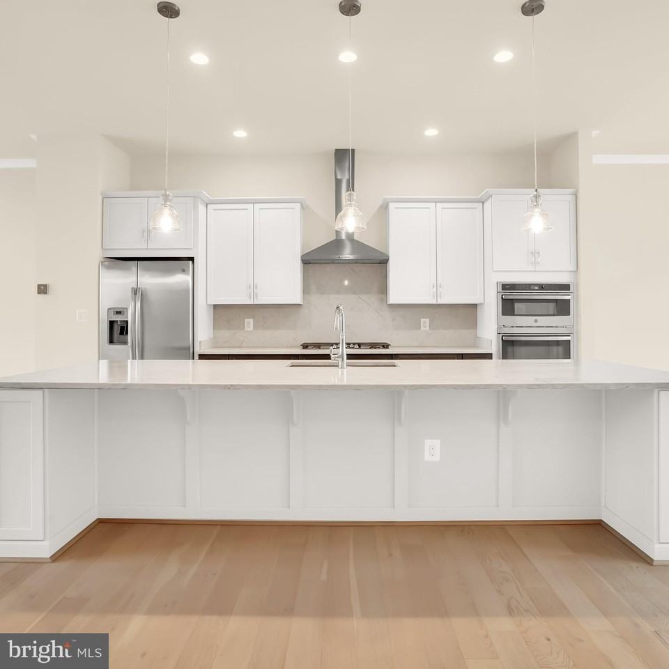 23580 Belvoir Woods Ter - Photo 5 of 29