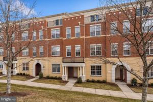 featured image of 22682 Verde Gate Ter