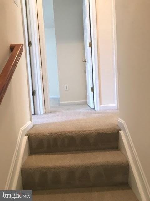 12039 Kemps Landing Cir - Photo 5 of 31