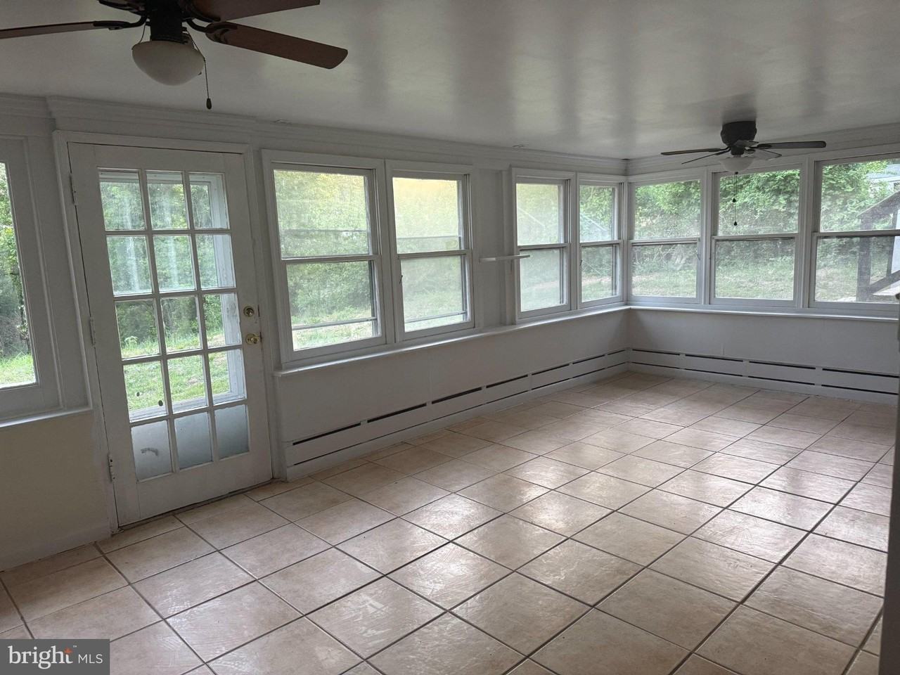 14212 Fisher Ave - Photo 6 of 15