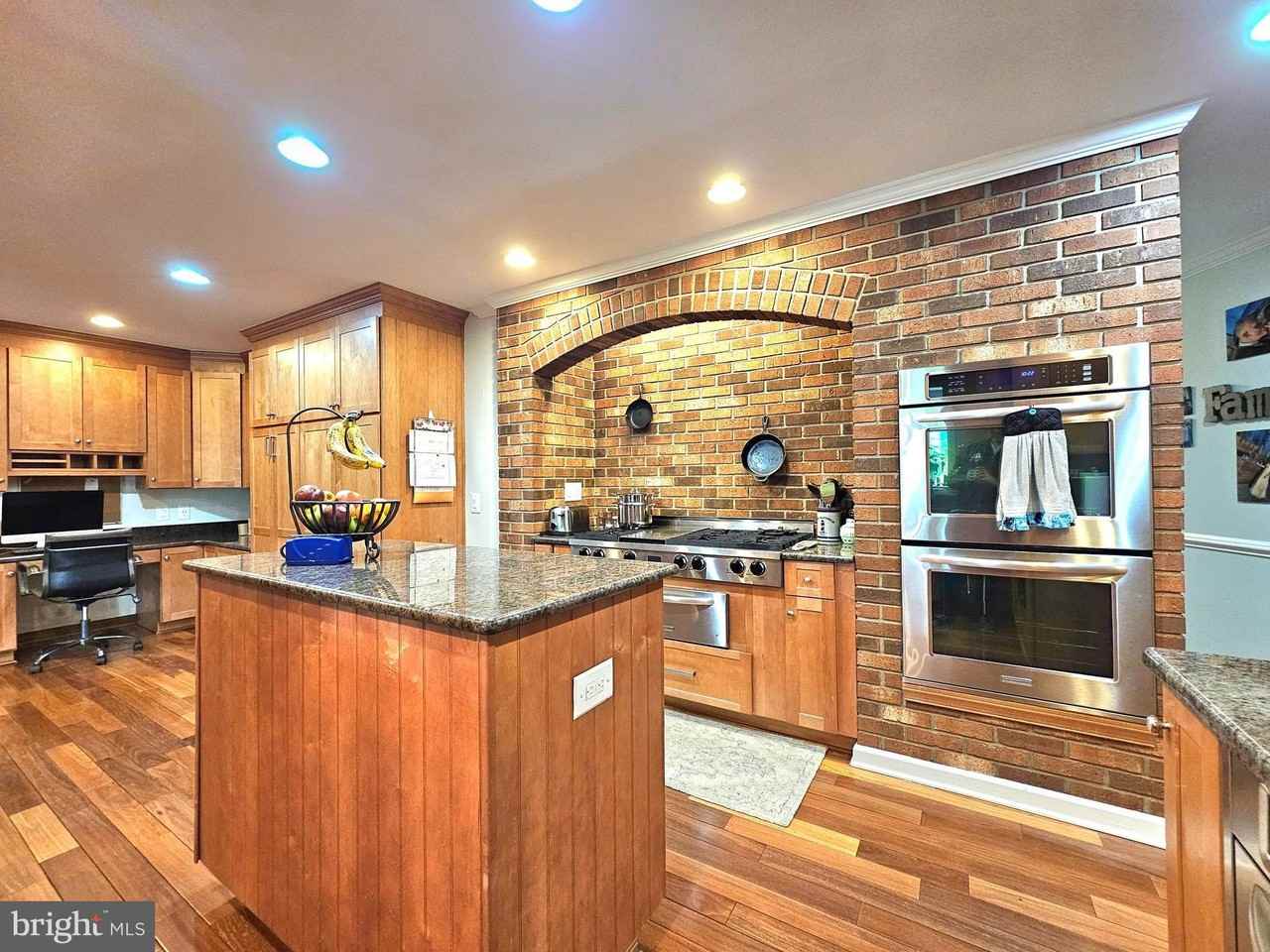 3803 Aquia Dr - Photo 5 of 33
