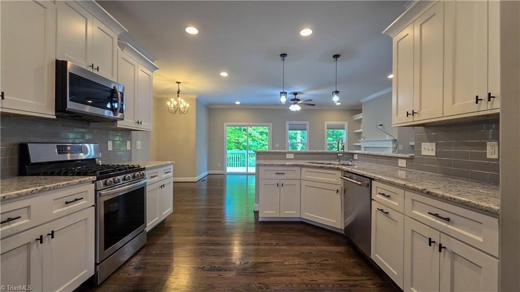 7155 Reynolds Mill Cir - Photo 4 of 16