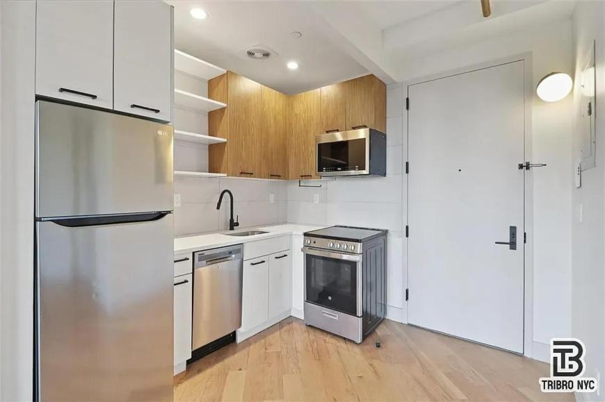 417 E 135th St - Photo 3 of 10