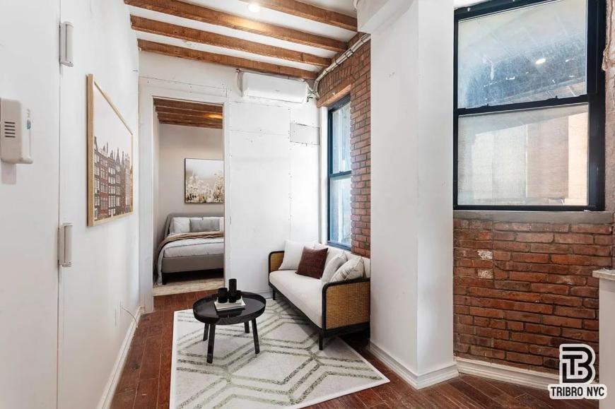 47 Market St - Photo 2 of 5