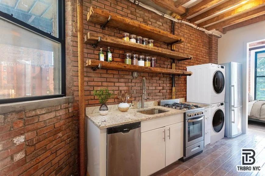 47 Market St - Photo 4 of 5