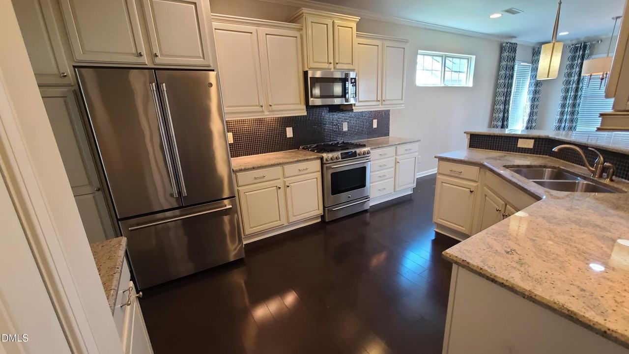 4103 Davis Meadow St - Photo 7 of 50