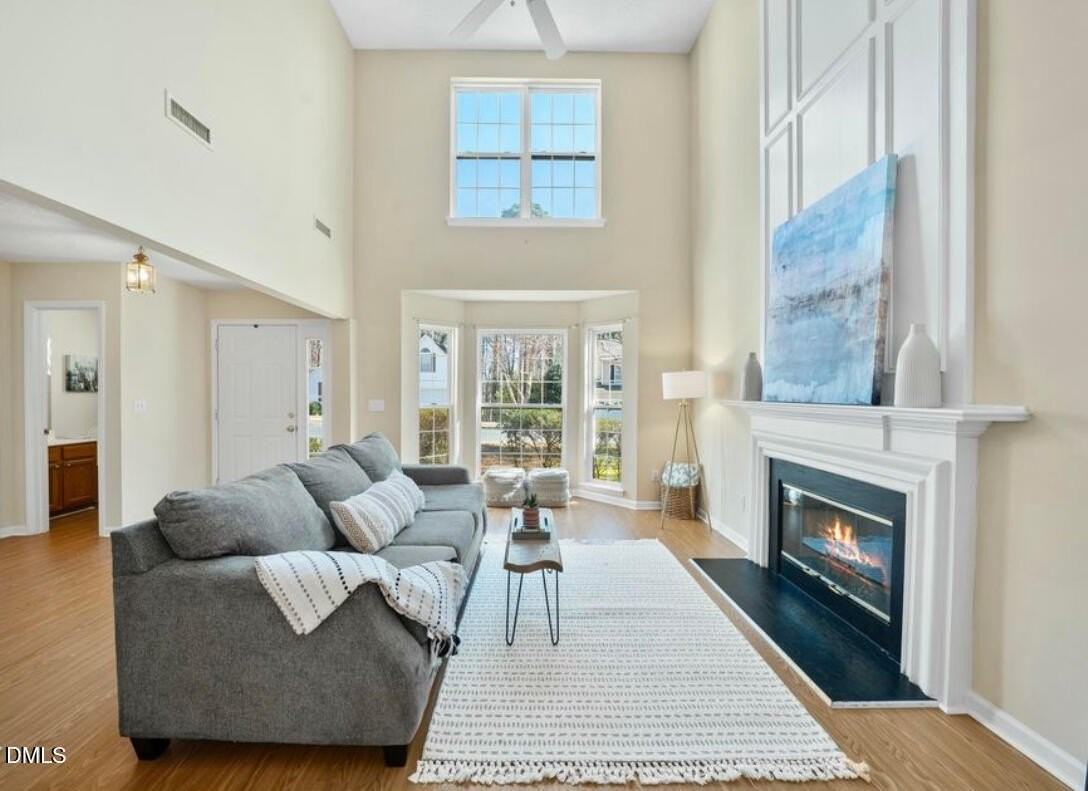 418 Bergen Ave - Photo 2 of 11