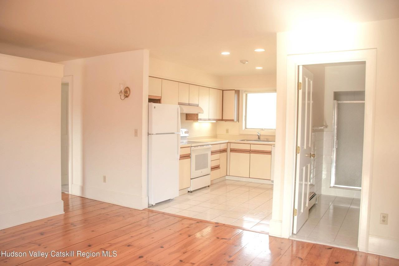 96 Jefferson Hill Road - Photo 4 of 17