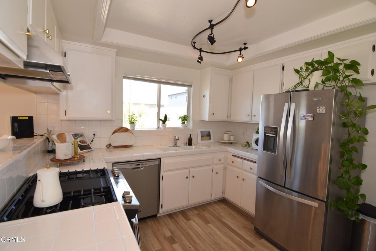18550 Hatteras St #73 - Photo 7 of 37