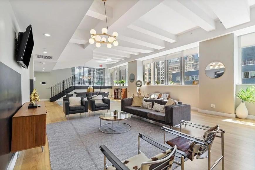 51 W Broadway