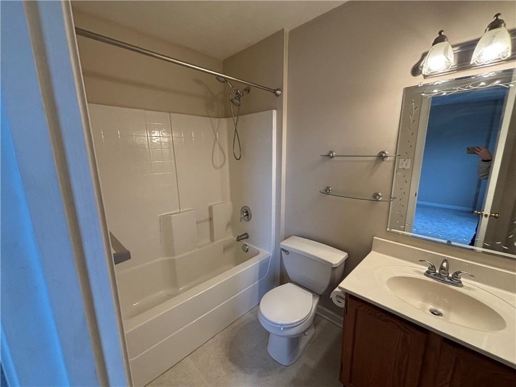 6438 Lindsey Ln - Photo 2 of 14