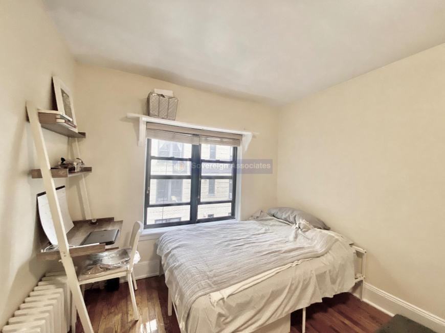 308 W 105th St - Photo 2 of 10