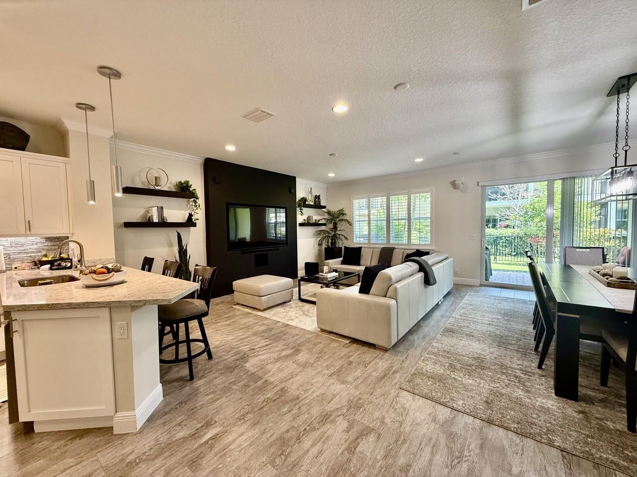 168 Crape Myrtle Ln - Photo 2 of 16