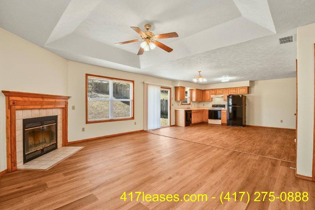3318 S Valley View Dr #1 - Photo 5 of 33