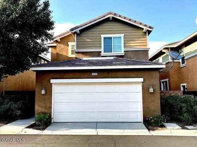 2553 Sparkling Water Ct