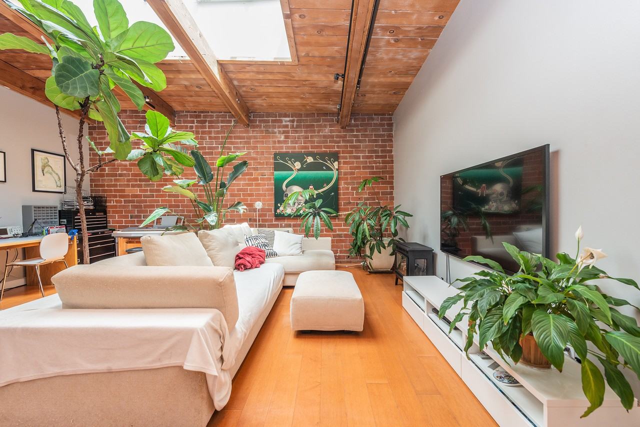 1250 Powell St #7 - Photo 3 of 24