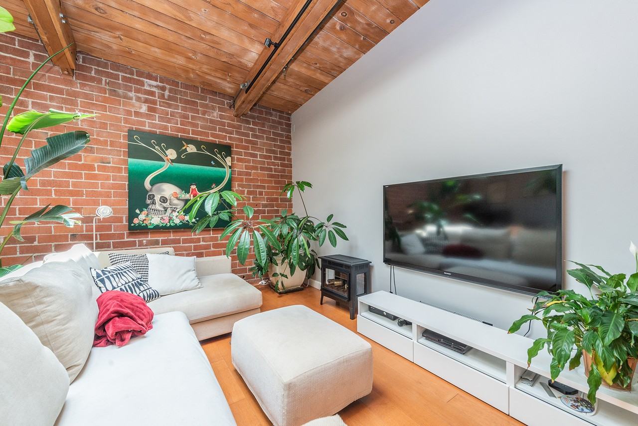 1250 Powell St #7 - Photo 4 of 24