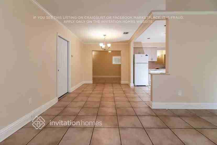 7041 Sw 2nd Ct - Photo 5 of 20
