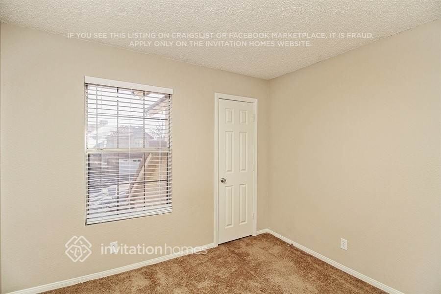 3301 Hyannis Cir - Photo 4 of 12
