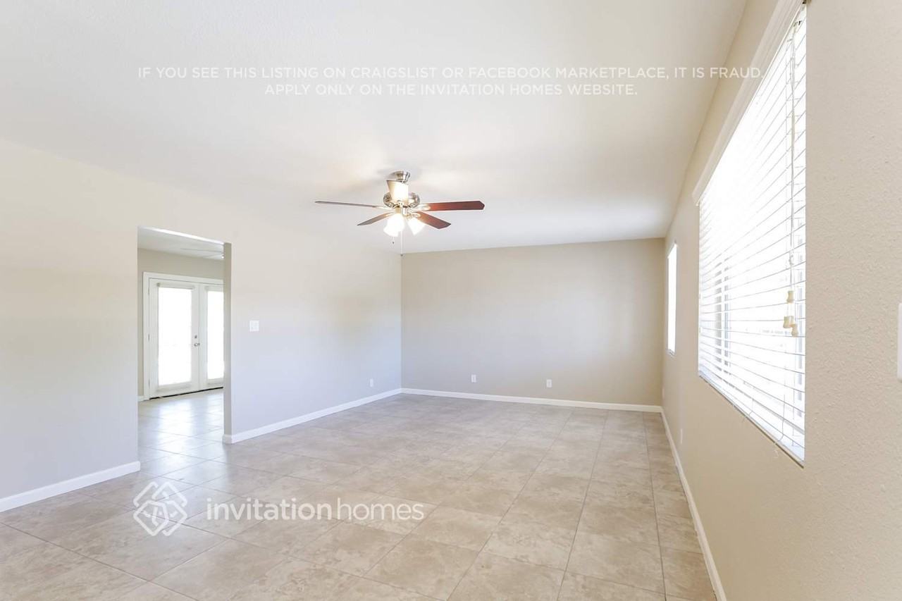 3843 W Bloomfield Rd - Photo 3 of 13