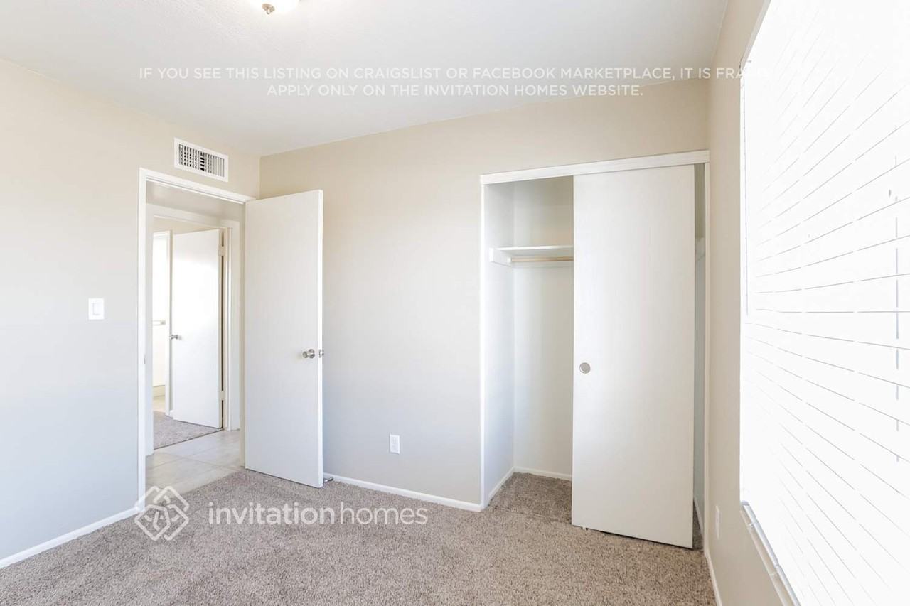 3843 W Bloomfield Rd - Photo 4 of 13