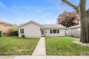 9705 S 54th Ave - Photo 1 of 1