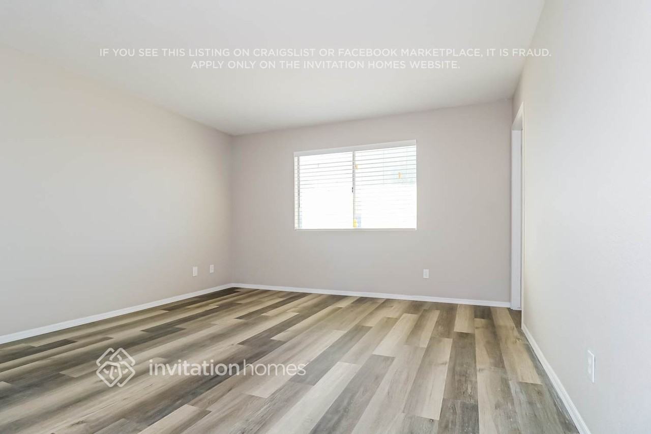8937 W Malapai Dr - Photo 5 of 12