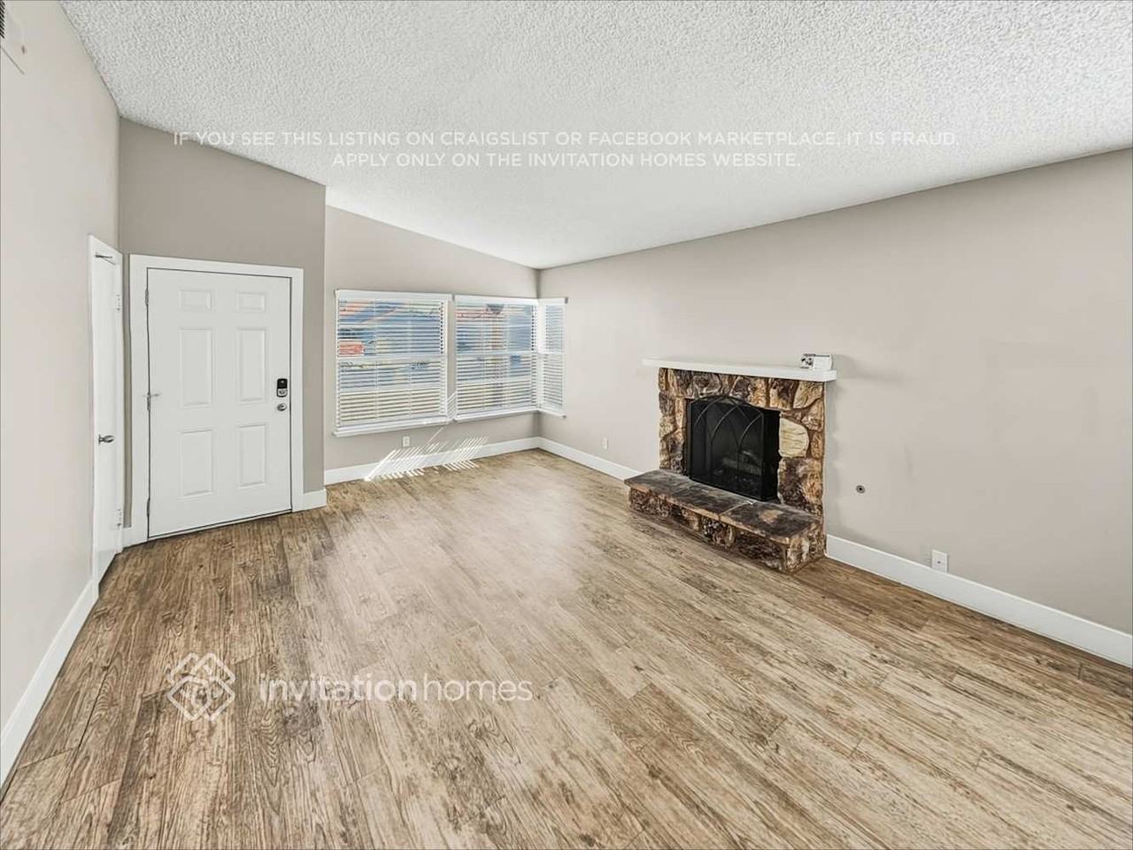 6357 Greyhawk Ave - Photo 4 of 18