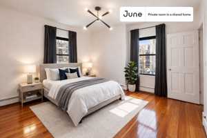 featured image of 132 Chiswick Rd #2D