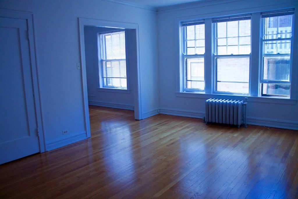 1601 W Thome Ave #2E - Photo 5 of 5