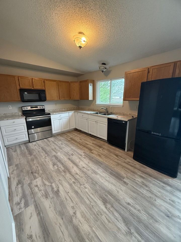 9525 Aspen Grove Way #1 - Photo 3 of 10