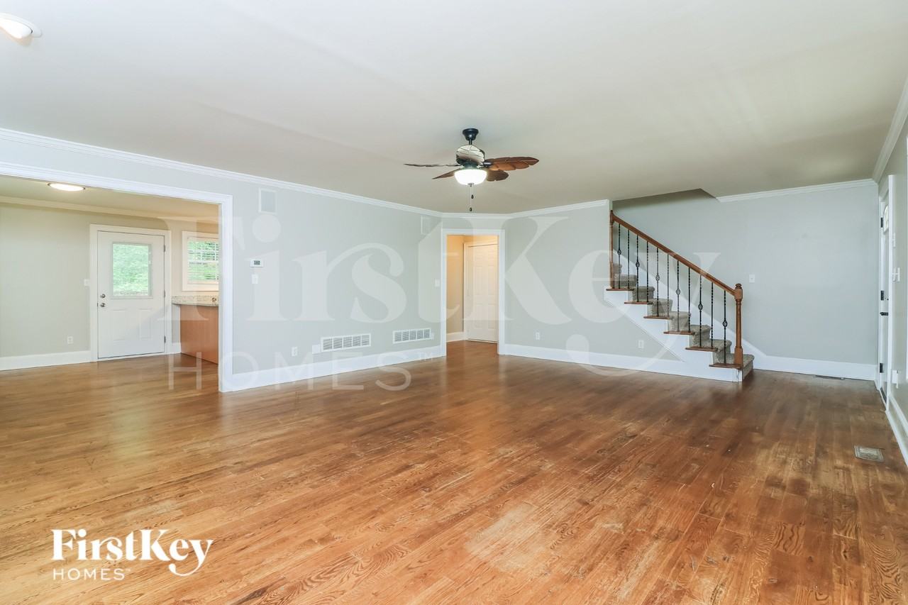 50 Darden Ct - Photo 3 of 19