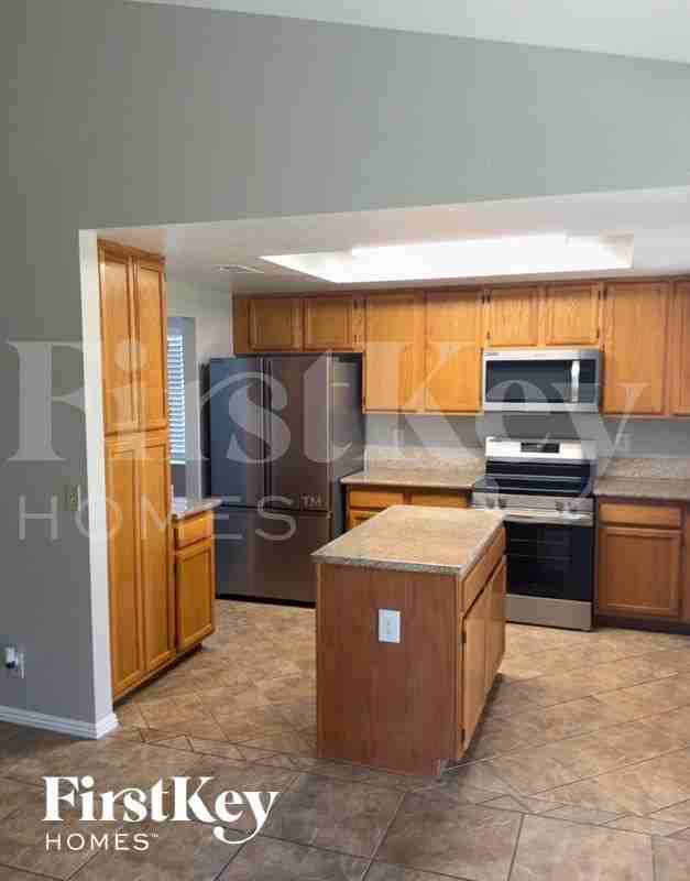 5877 Cherry Falls Ct - Photo 3 of 14