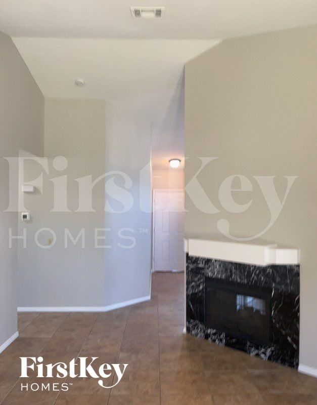5877 Cherry Falls Ct - Photo 5 of 14