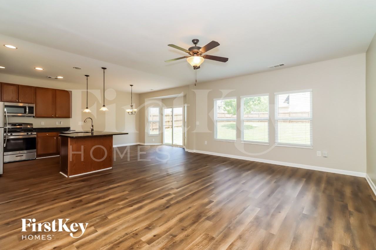 9 Moonrise Ct - Photo 2 of 19