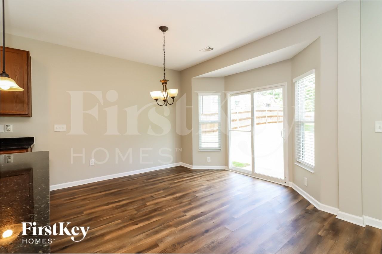 9 Moonrise Ct - Photo 5 of 19