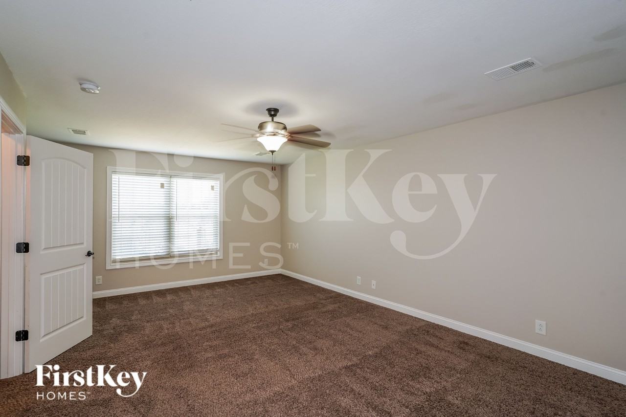 2060 Jackie Lorraine Dr - Photo 3 of 16